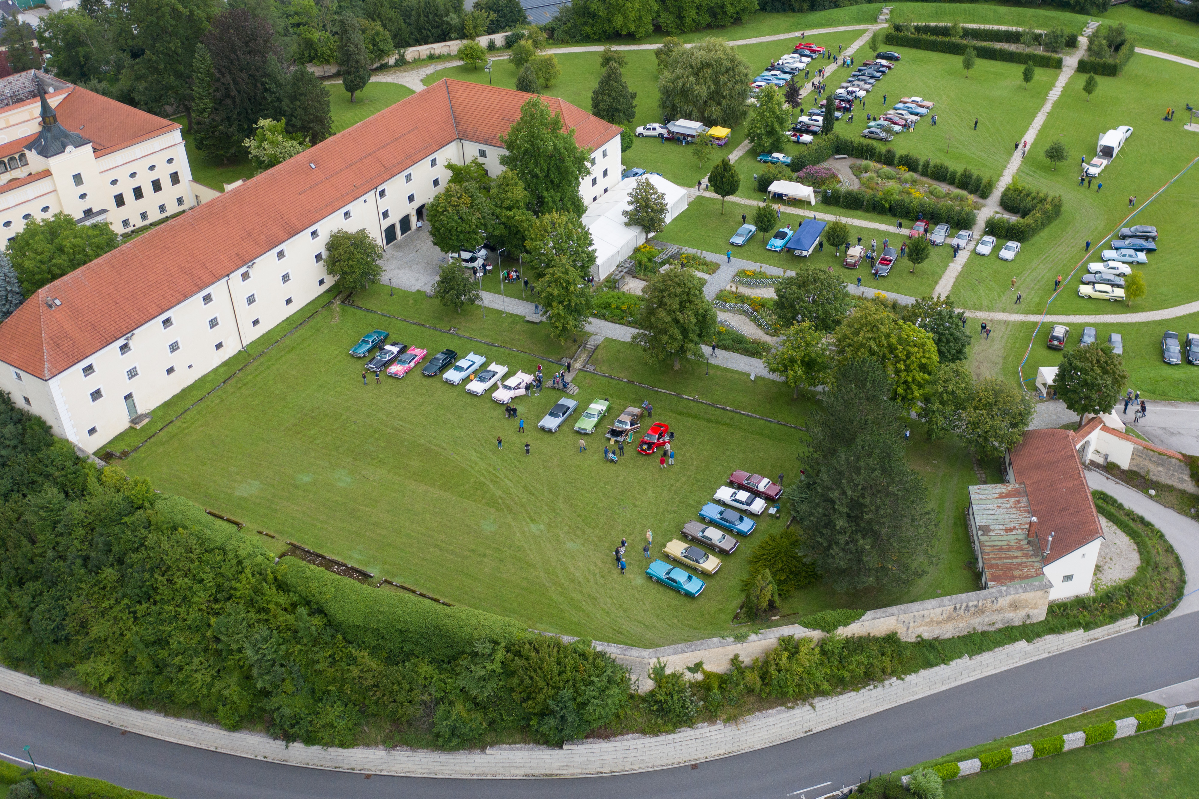 Blick von oben auf das Eventgelände